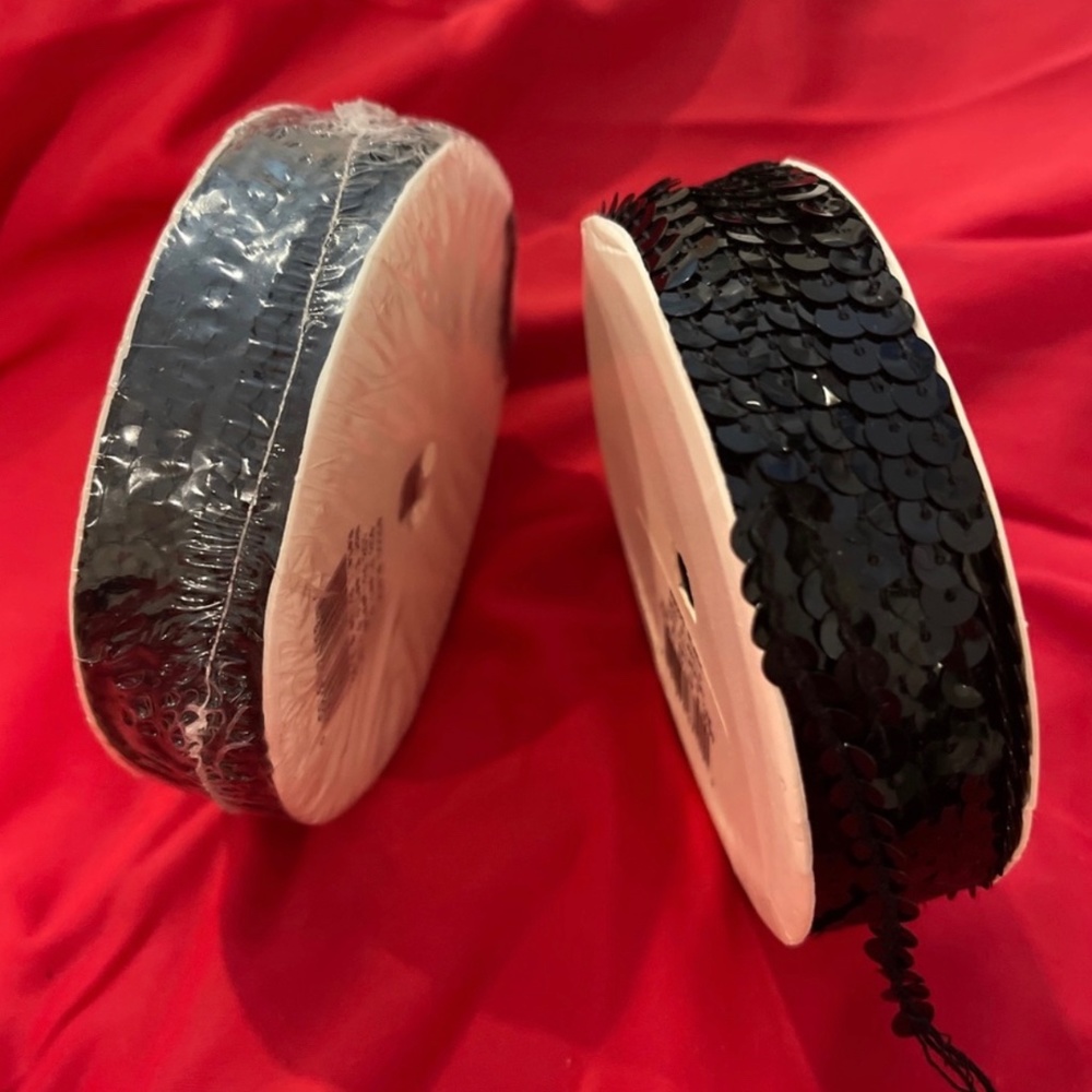 Sold Sequins 2 ROLLS  VTG Styleit 9 Yards 1/4" Sequins solid Black 18yards total